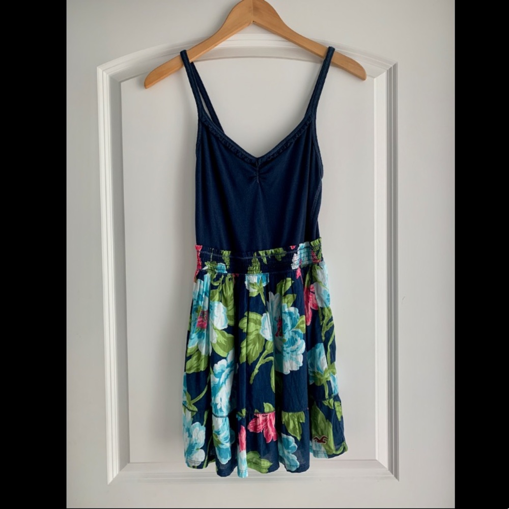 HOLLISTER DRESS SIZE SMALL